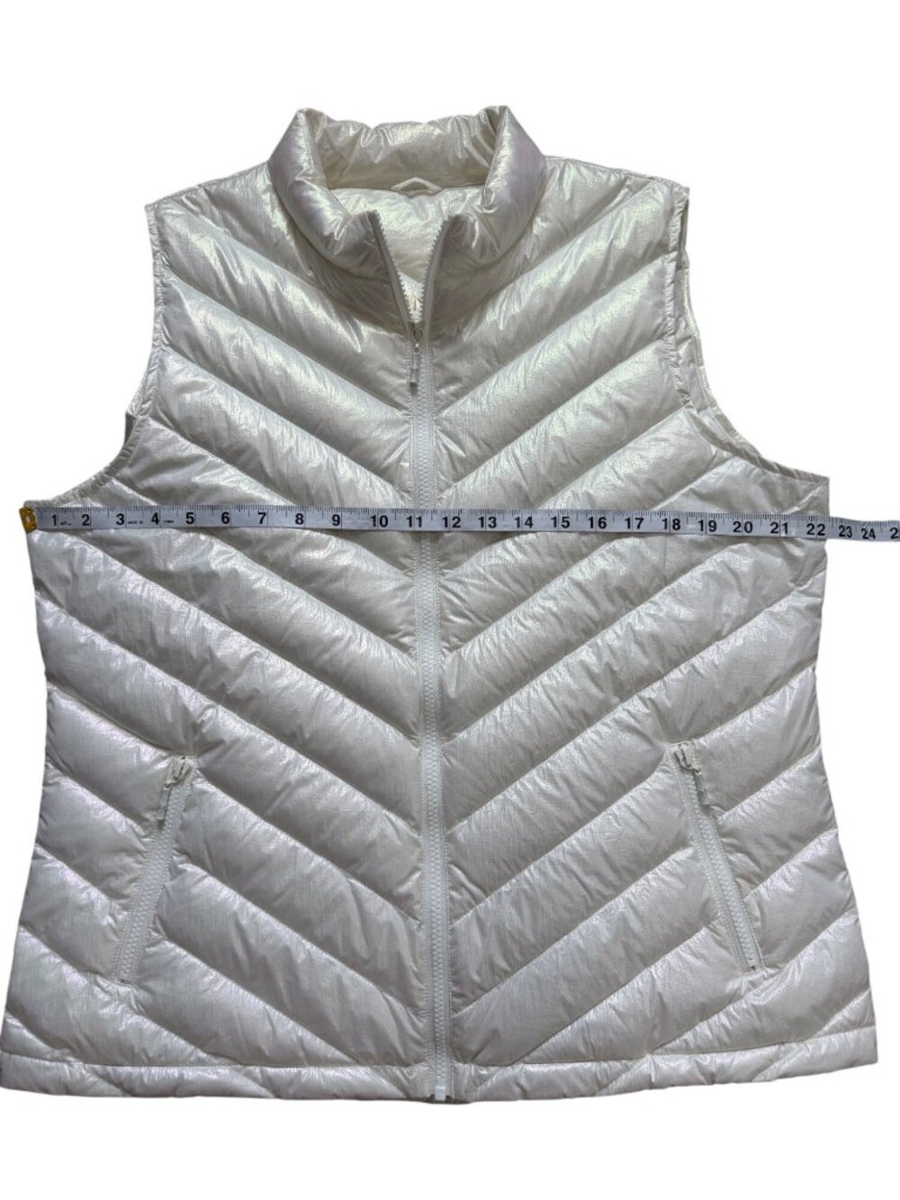 J. McLaughlin Women XL Goose Down Puffer Vest Lightweight Iridescent Ivory JMcL - Picture 7 of 7